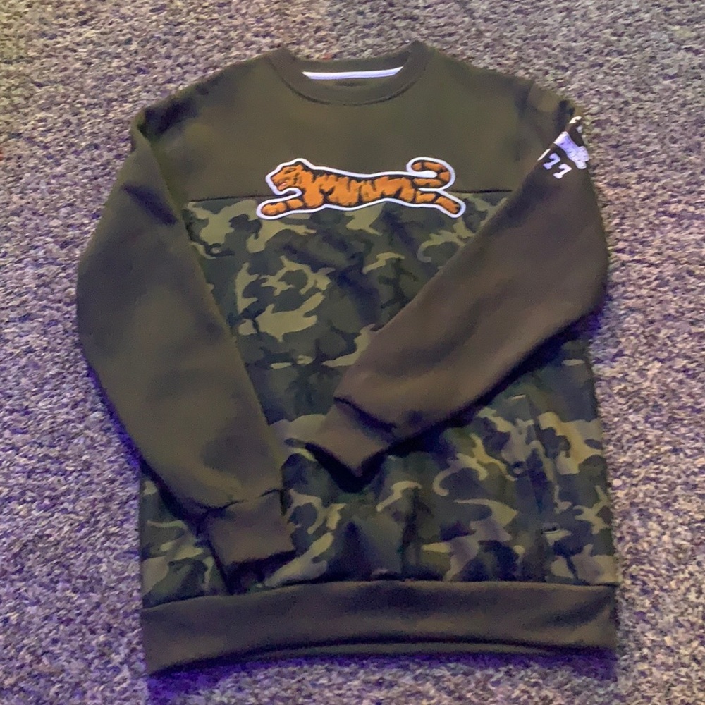 LE TIGRE Hoodie (Brand New)